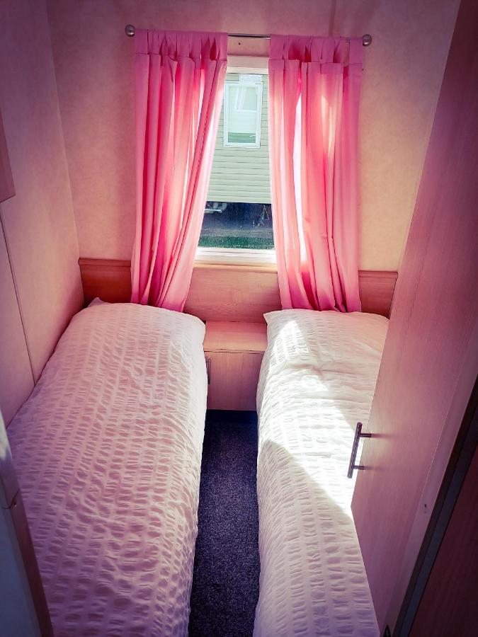 18 Nutmeg Grove Hotel Withernsea Bagian luar foto