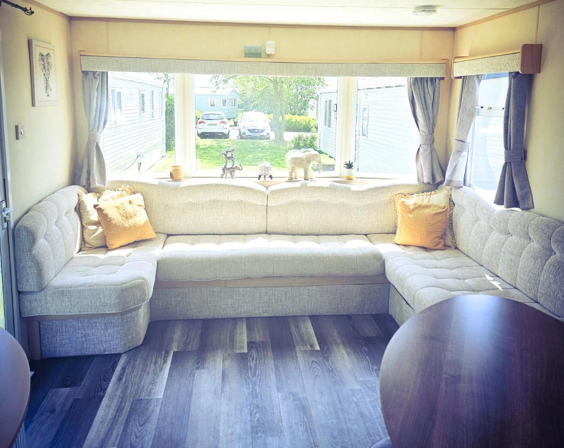 18 Nutmeg Grove Hotel Withernsea Bagian luar foto
